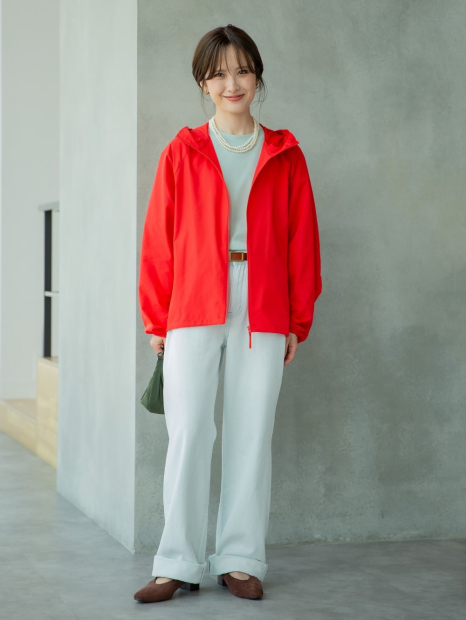 Ветровка женская Uniqlo компактная легкая куртка с капюшоном 1159851529 (Красный L)