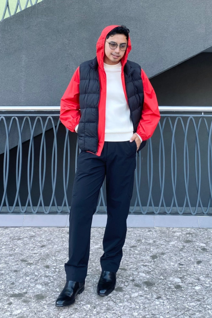 Ветровка женская Uniqlo компактная легкая куртка с капюшоном 1159851529 (Красный L)