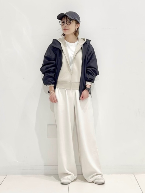 Вітровка жіноча Uniqlo компактна легка куртка з капюшоном 1159853153 (Чорний XXL)