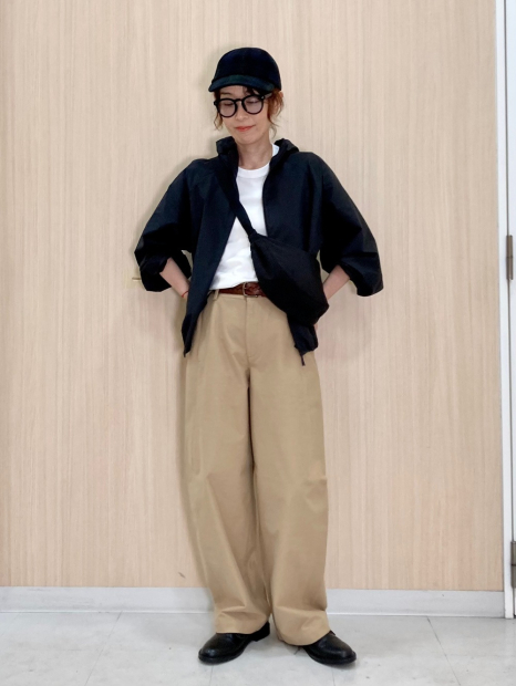 Вітровка жіноча Uniqlo компактна легка куртка з капюшоном 1159853153 (Чорний XXL)