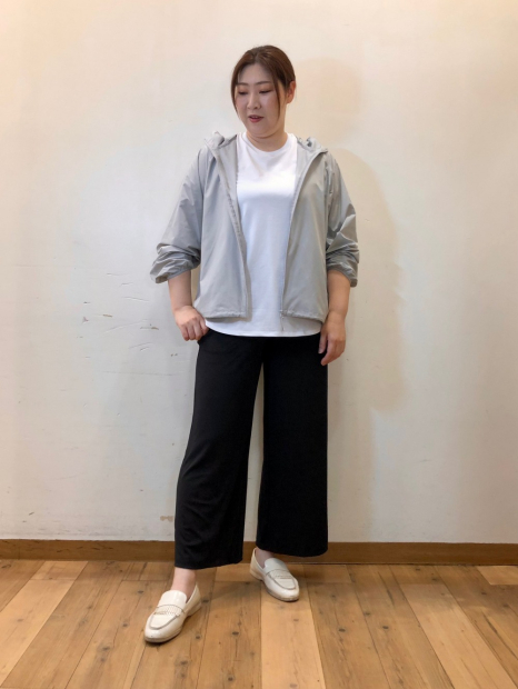 Вітровка жіноча Uniqlo компактна легка куртка з капюшоном 1159855153 (Сірий M)