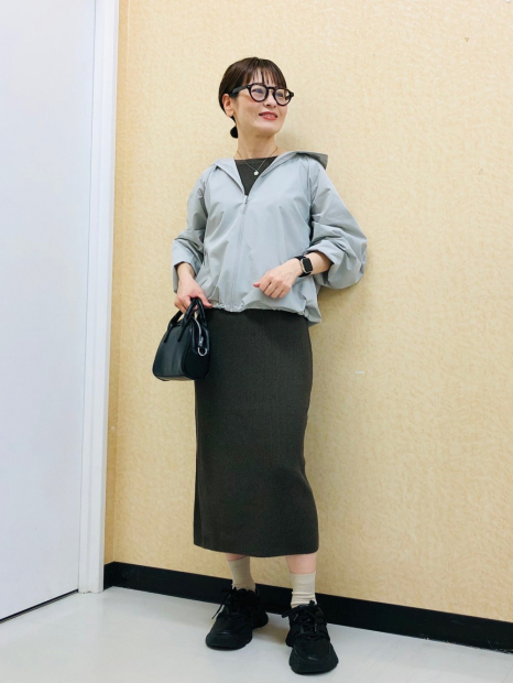 Вітровка жіноча Uniqlo компактна легка куртка з капюшоном 1159855153 (Сірий M)