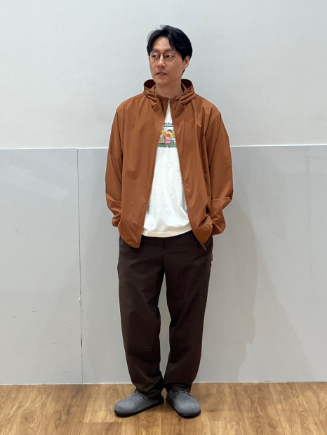 Ветровка Uniqlo защита от ультрафиолета 1159855184 (Коричневый XL)