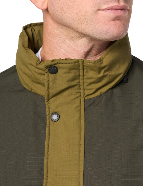 Чоловіча легка куртка із прихованим капюшоном Levi's ветровка 1159858104 (Оливковий XXL)