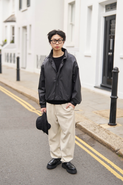 Легкая куртка Uniqlo со скрытым капюшоном 1159859110 (Черный XS)