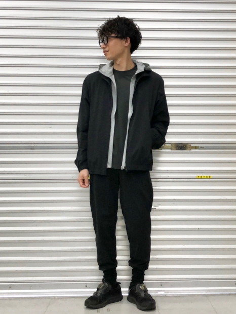 Легка куртка Uniqlo куртка з капюшоном 1159864691 (Чорний XL)