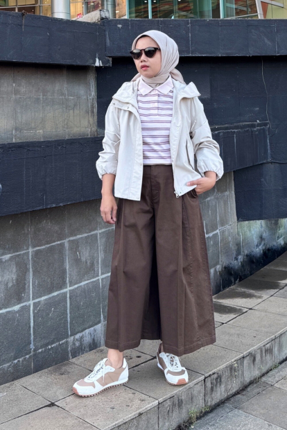 Ветровка с капюшоном Uniqlo 1160840355 (Молочный XXL)