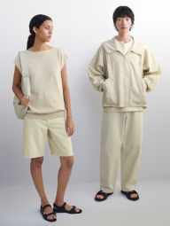 Легка куртка Uniqlo ветровка з капюшоном 1159839972 (Молочний 3XL)