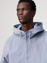 Легкая куртка Uniqlo ветровка с капюшоном 1159843356 (Серый S)