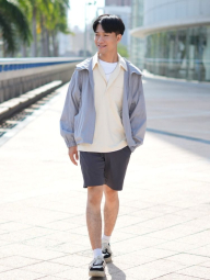 Легкая куртка Uniqlo ветровка с капюшоном 1159843356 (Серый S)