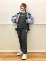 Легкая куртка Uniqlo ветровка с капюшоном 1159843356 (Серый S)