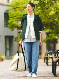 Ветровка женская Uniqlo компактная легкая куртка с капюшоном 1159854527 (Зеленый L)