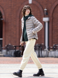 Ветровка женская Uniqlo компактная легкая куртка с капюшоном 1159854527 (Зеленый L)