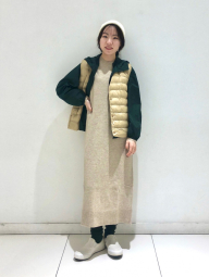 Ветровка женская Uniqlo компактная легкая куртка с капюшоном 1159854527 (Зеленый L)