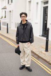 Легкая куртка Uniqlo со скрытым капюшоном 1159859110 (Черный XS)