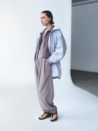 Легкая куртка Uniqlo ветровка на молнии 1160535433 (Серый XS)