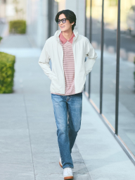 Толстовка Uniqlo с защитой от ультрафиолета UPF+40 1161518002 (Молочный XXL)