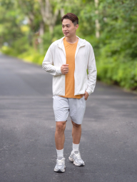 Толстовка Uniqlo с защитой от ультрафиолета UPF+40 1161518002 (Молочный XXL)