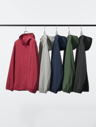 Ветровка с защитой от ультрафиолета Uniqlo легкая куртка UV Protection 1162140815 (Черный M)