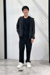 Ветровка с защитой от ультрафиолета Uniqlo легкая куртка UV Protection 1162140815 (Черный M)