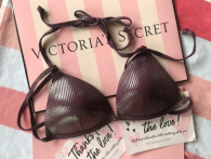 Раздельный купальник Victoria's Secret топ с шиммерном и плавки бразильяна