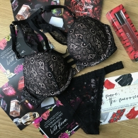 Комплект білизни Victorias Secret бюст балконет і трусики Вікторія Сікрет 32A