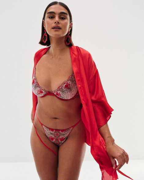 Сітчасті жіночі трусики стрінги Victoria ́s Secret з вишивкою з лого