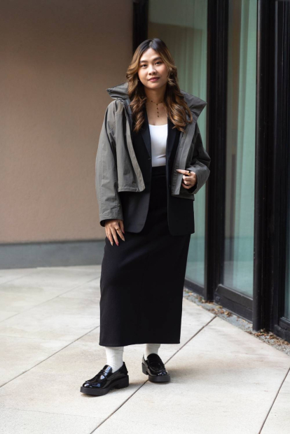 Ультраеластична спідниця міді UNIQLO 1159839879 (Чорний M)