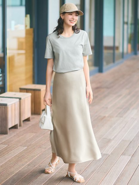 Женская атласная юбка UNIQLO 1159855528 (Бежевый M)