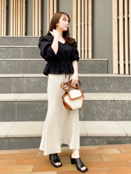 Женская атласная юбка UNIQLO 1159855528 (Бежевый M)