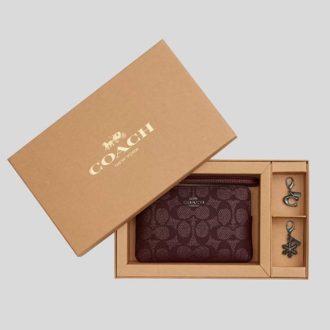 Стильный клатч Coach с шармами 1159824177 (Фиолетовый One size)