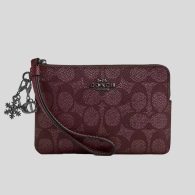 Стильный клатч Coach с шармами 1159824177 (Фиолетовый One size)