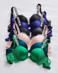 Бюстгальтер Push-Up з мереживом та стразами Victoria's Secret 1159809993 (Зелений, 30B)