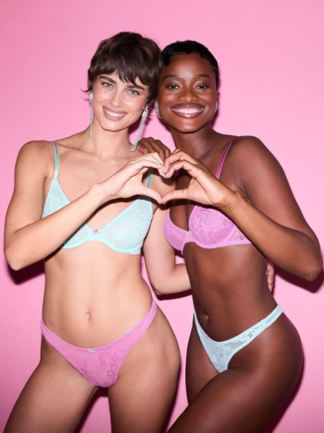 Мереживний комплект білизни Victoria's Secret погруддя та трусики тонг 1159832472 (Рожевий 34B/S)