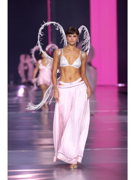 Трусики танга Victoria's Secret с логотипом из страз 1159819035 (Розовый S)