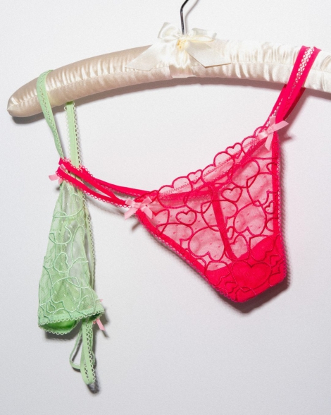 Женские сетчатые трусики стринги Victoria's Secret Pink с вышивкой 1159825499 (Розовый L)