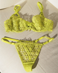 Мереживні трусики стрінги Victoria's Secret 1159832166 (Салатовий XXL)