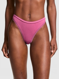 Стильные трусики тонг Victoria's Secret Pink с кружевом 1159833044 (Розовый M)