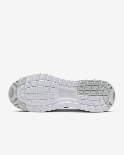 Женские стильные кроссовки Nike Air Max Nuaxis 40 (8,5 US) 26 см Белый 1159832839
