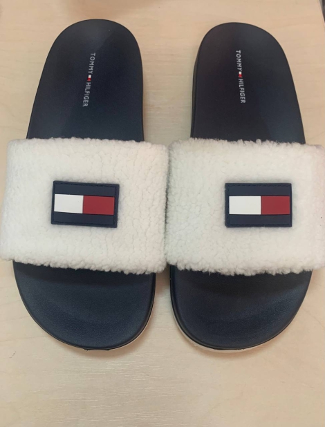 Жіночі шльопанці Tommy Hilfiger Dezia Sandal з хутром 1159812932 (Білий/синій, 38-39)