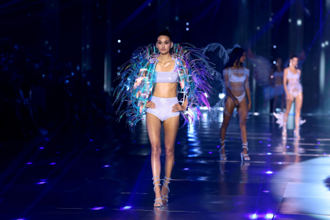 Комплект из пайеток Victoria’s Secret топ и шорты 1159831798 (Голубой M)