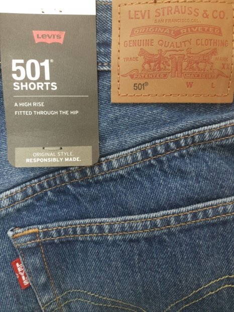 Женские джинсовые шорты 501 Levi's с рваными деталями 1159818438 (Синий 30)