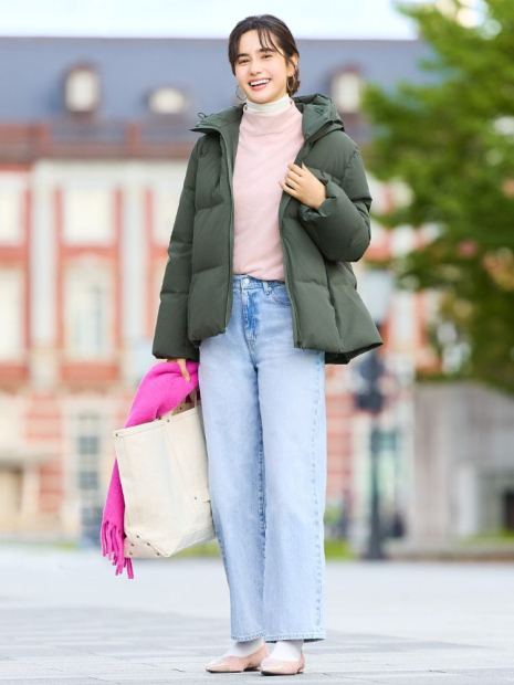 Женские джинсы UNIQLO широкие 1159832471 (Голубой W28 L33)