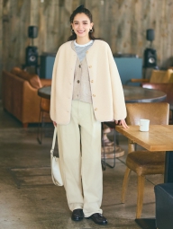 Женские джинсы Uniqlo 1159830190 (Бежевый 30)