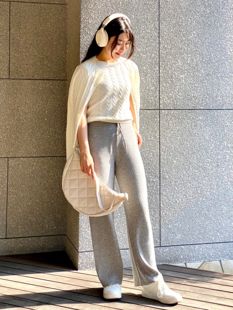 Женский кардиган UNIQLO 1159829078 (Молочный XL)