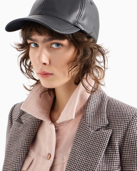 Стильная кепка Armani Exchange бейсболка из экокожи 1159833987 (Черный One size)