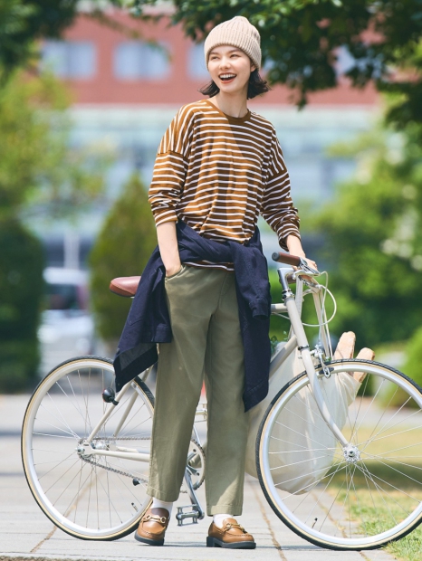 Стильний лонгслів Uniqlo 1159821289 (Коричневий M)