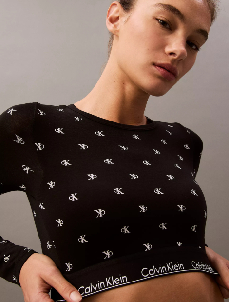 Жіночий укорочений лонгслів Calvin Klein зі вшитими філіжанками 1159833552 (Чорний M)