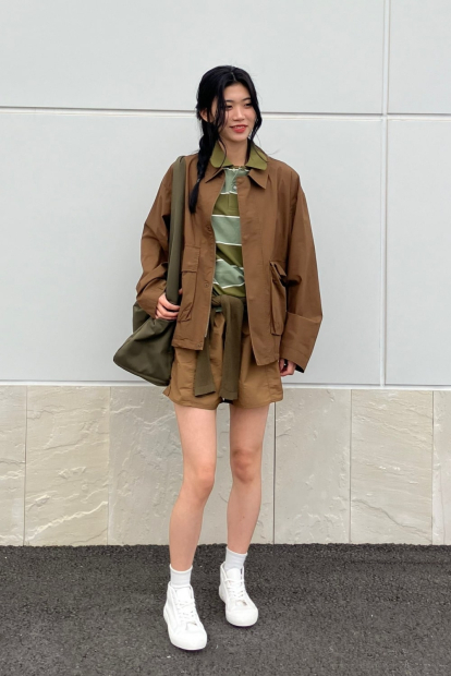 Женские шорты UNIQLO с карманами 1159835431 (Коричневый S)