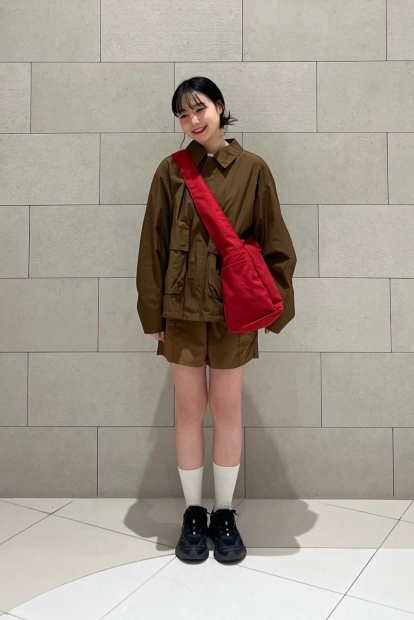 Женские шорты UNIQLO с карманами 1159835431 (Коричневый S)